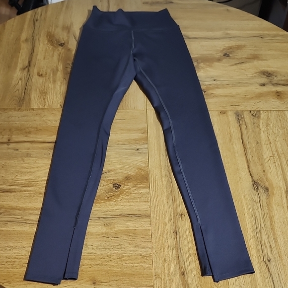 ALO Yoga Pants - ALO Yoga Charcoal Leggings Size S